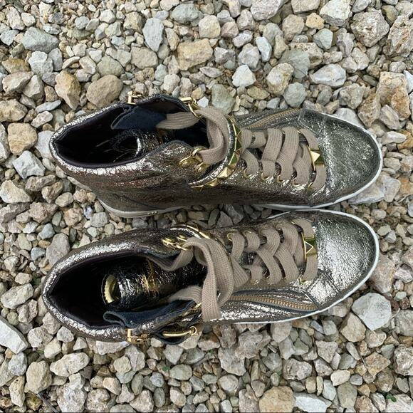 Michael Kors Gold Foil Studded High Rise Sneakers 7M - Picture 4 of 9